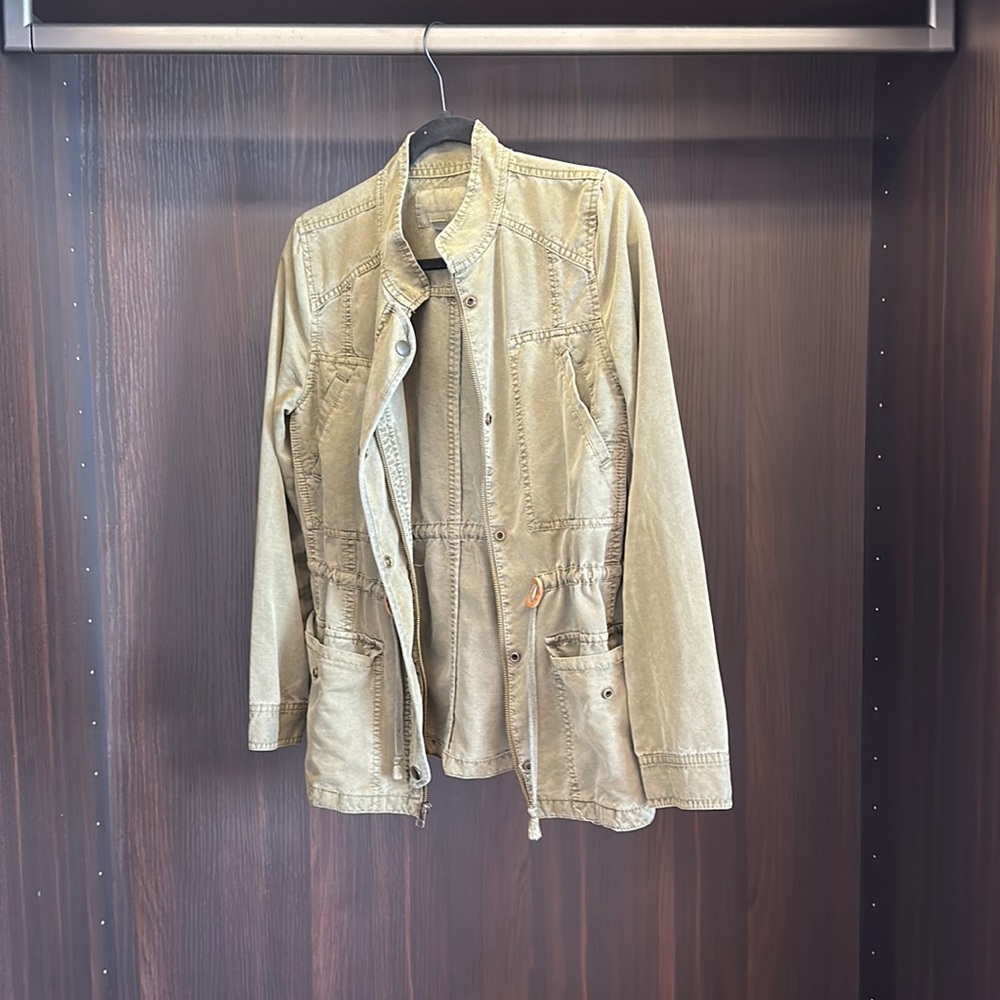 Hinge Jacket Size Small